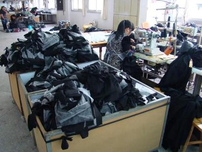 内衣加工厂需要自己备材料吗?揭秘内衣加工行业的创业机遇与优势
