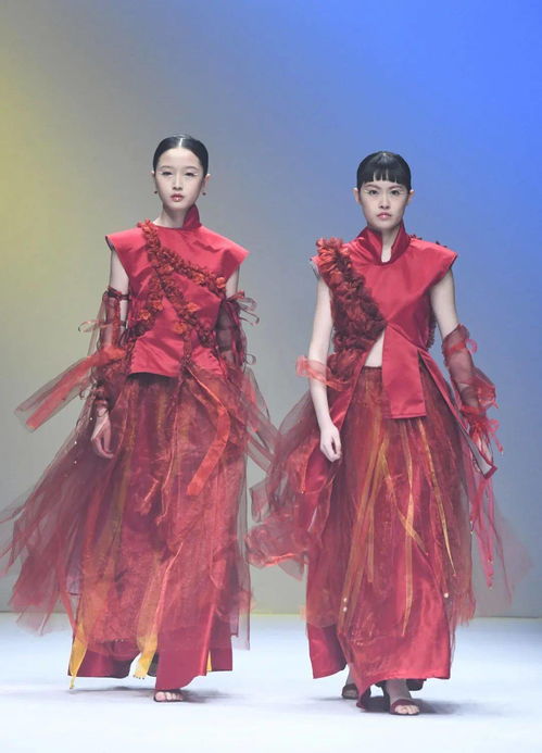 2021大学生时装周服装设计毕业作品发布 day2 湖北美术学院 中华女子学院 安徽工程大学 西南大学 常州纺职院 广东职院